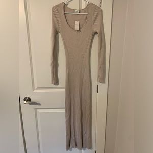 BRAND NEW WITH TAGS Abercrombie maxi sweater dress, size MT